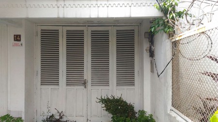 Strategic house for office at menteng