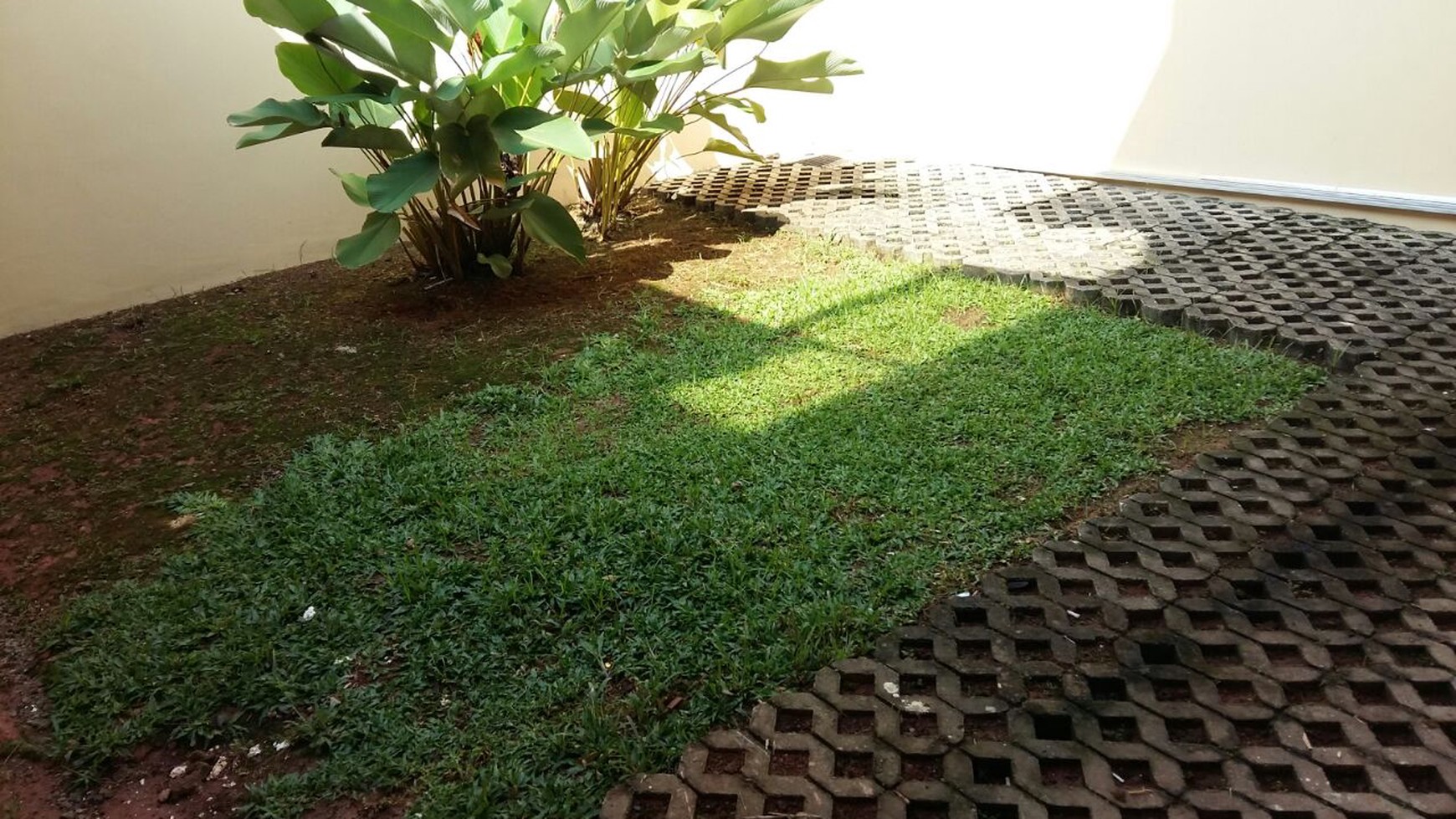 Rumah Siap Huni di The Icon Lokasi Strategis