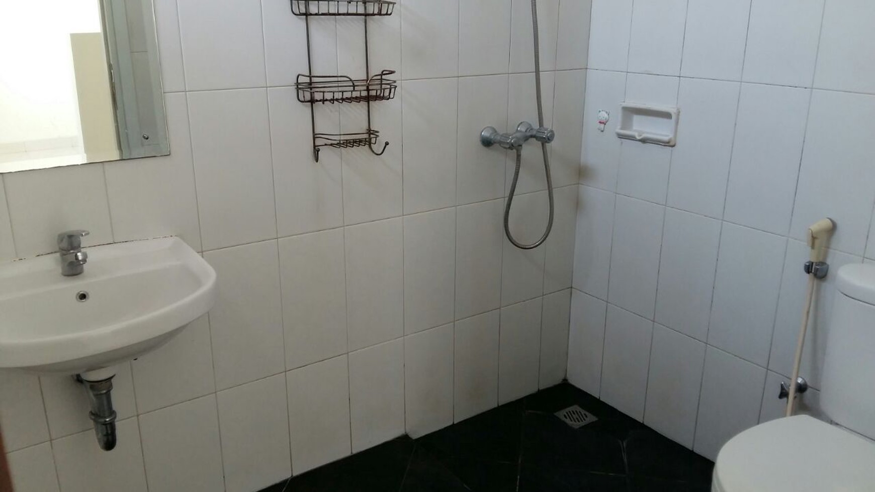 Rumah Siap Huni di The Icon Lokasi Strategis