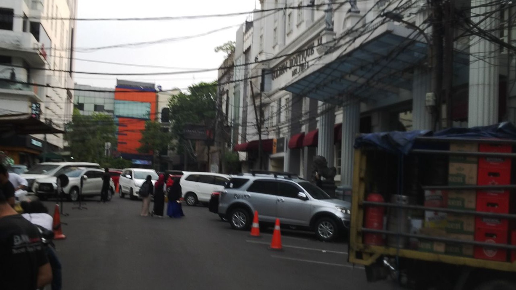 Dijual Ruko di depan Golden boutiq hotel, Jl Melawai VIII