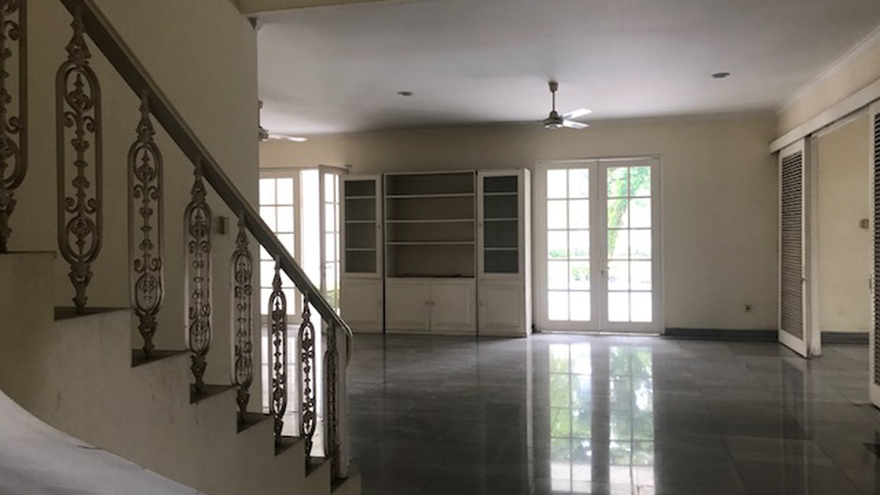 Jual Rumah Cilandak Harga di Bawa Pasar - dekat Pondok Indah