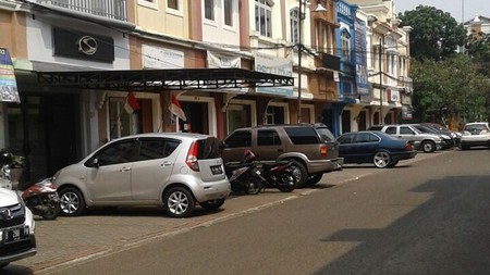 Ruko siap pakai Lokasi startegis