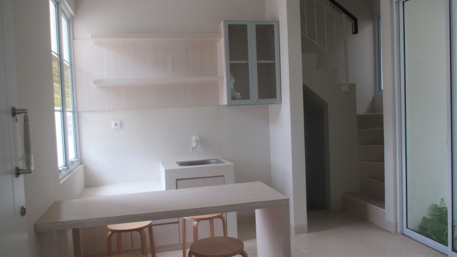 Disewakan Rumah Furnished di Vanya Park Cluster Azura - BSD