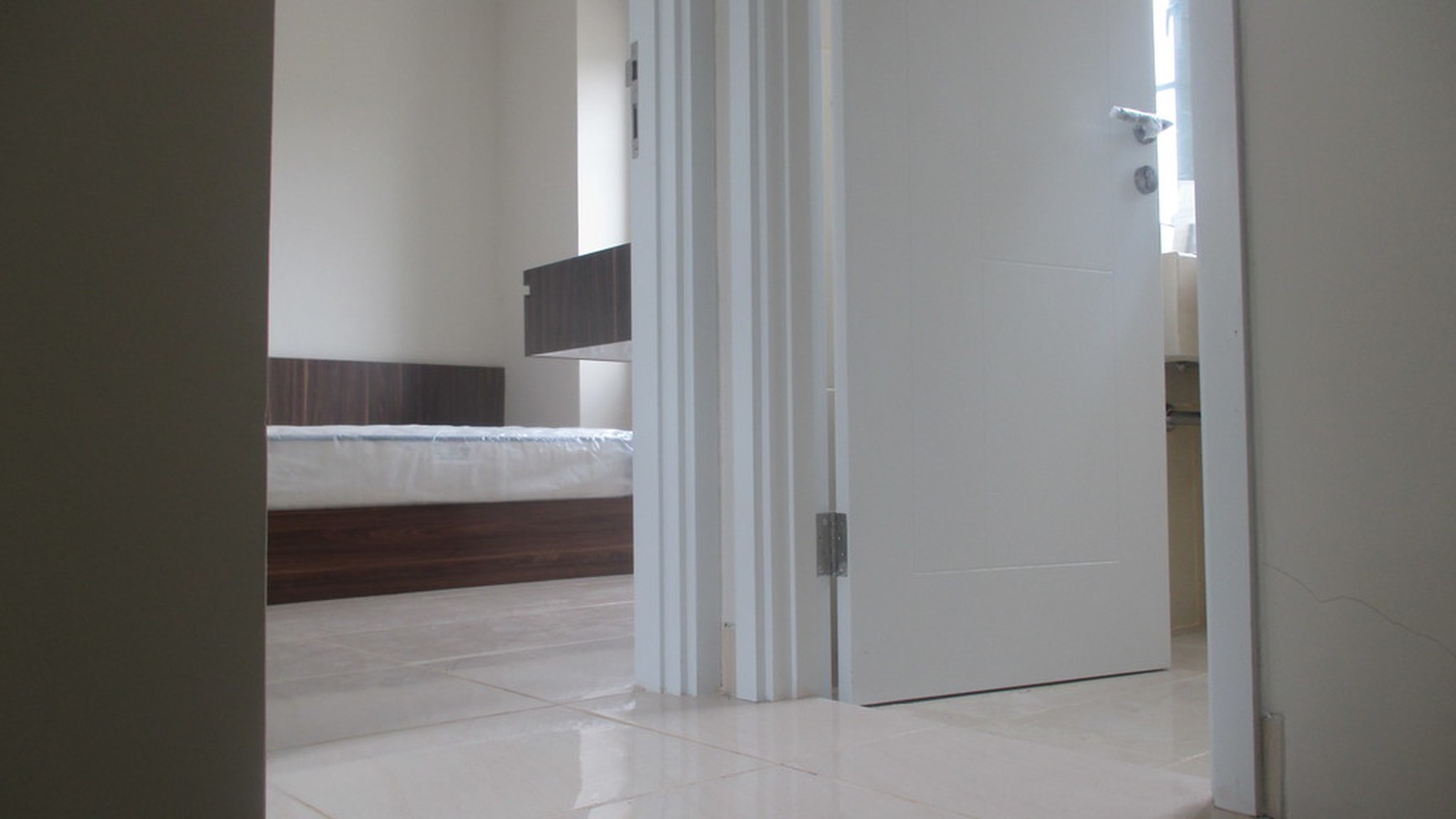 Disewakan Rumah Furnished di Vanya Park Cluster Azura - BSD