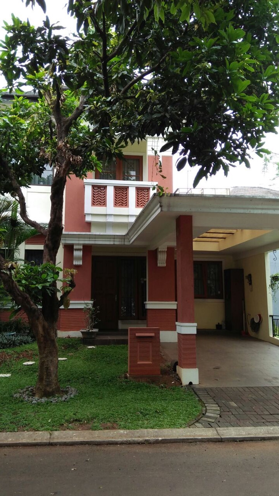 Rumah siap huni Lokasi Strategis