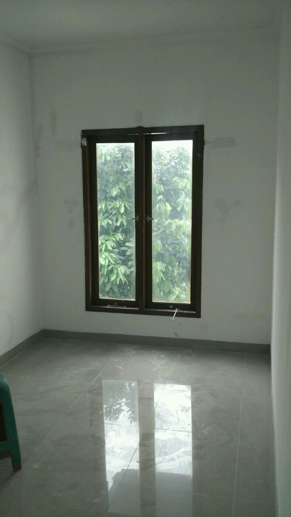 Rumah Mediterian Gress Baru 2 Lantai Harga  Murah di Rempoa Ciputat Timur