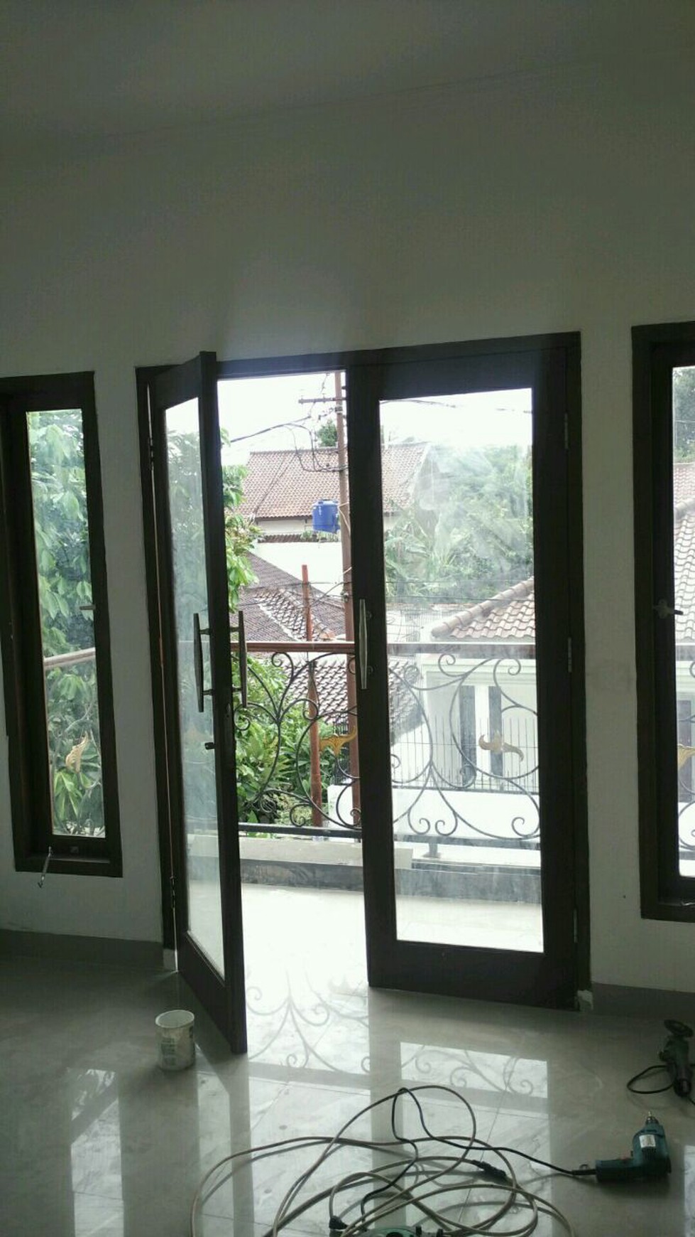 Rumah Mediteran Baru Gress 2 Lantai Rempoa Murah di Rempoa