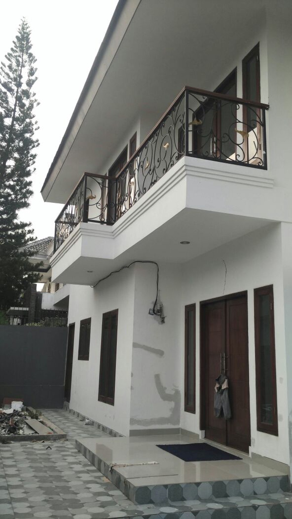 Rumah Gress Baru Design Mewah 2 Lantai di Rempoa