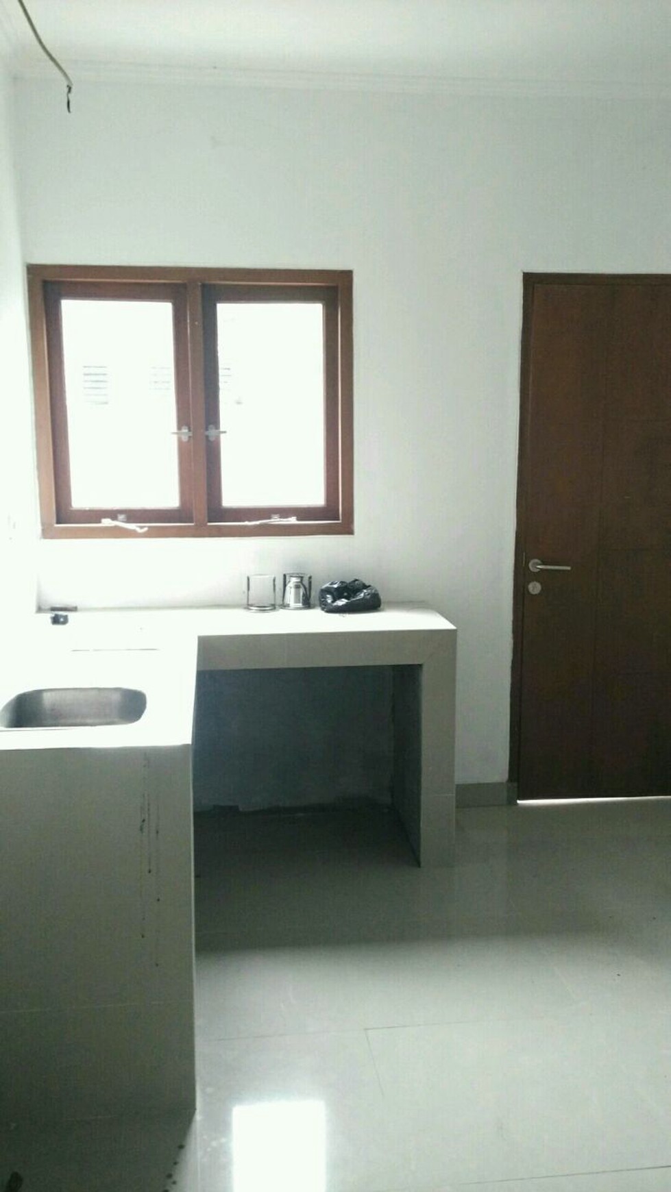 Rumah Mediteran Baru Gress 2 Lantai Rempoa Murah di Rempoa