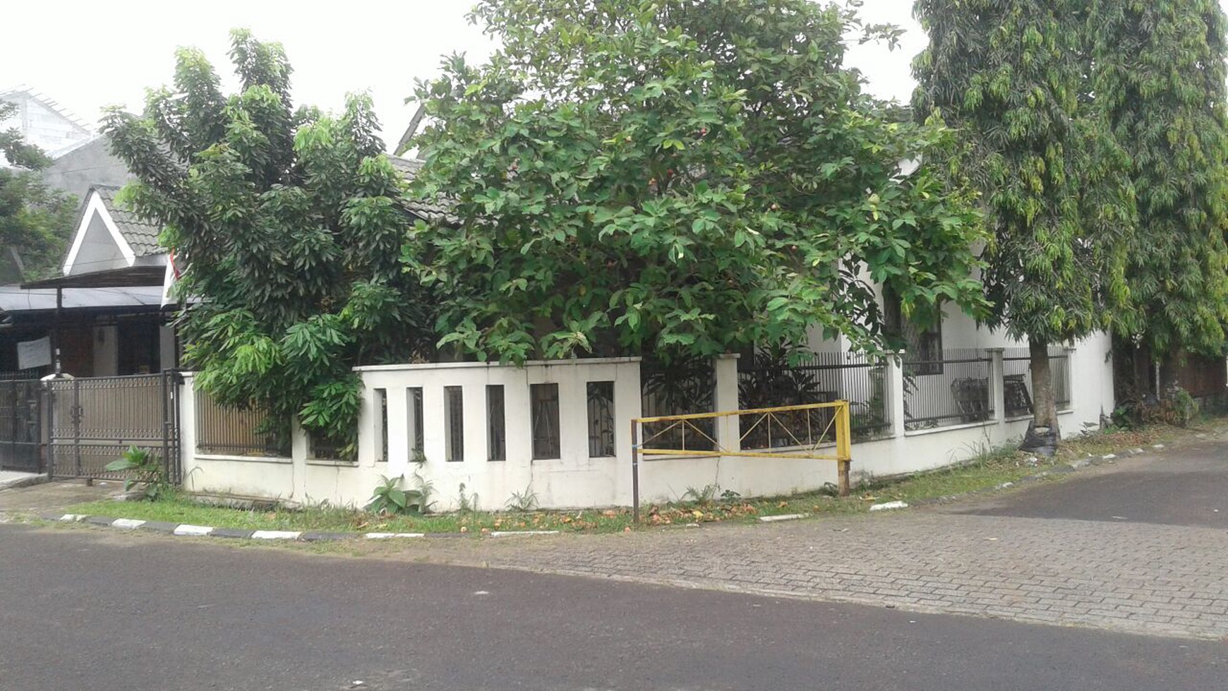 Rumah siap huni lokasi strategis di Nusa Loka