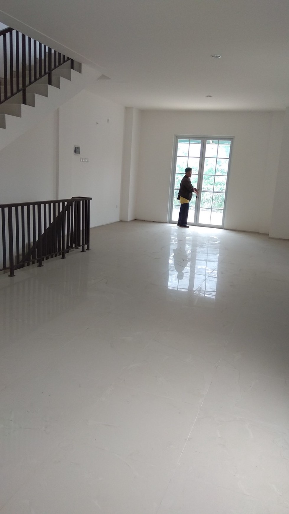 Ruko 3 Lantai Posisi Hoek