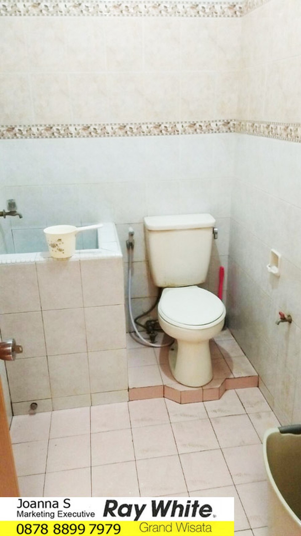 Rumah Cantik Dijual di Dukuh Zamrud Raya, Bekasi