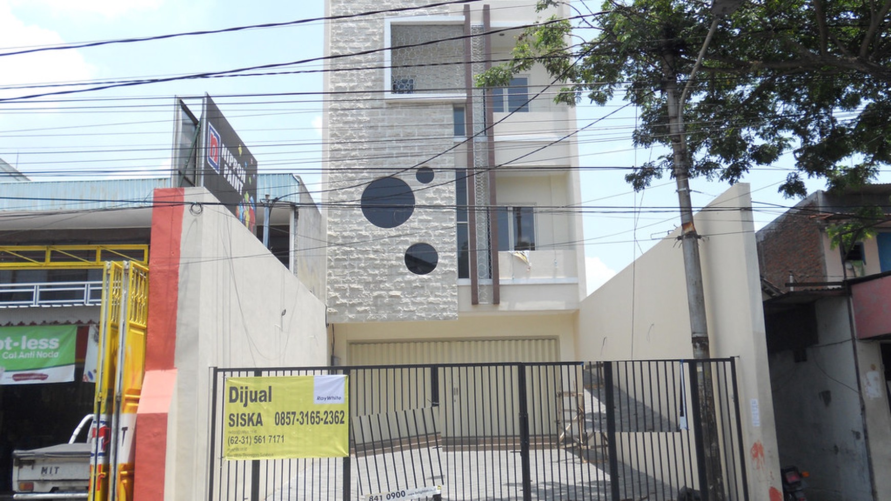 RUKO LANTAI DEKAT PUSAT KOTA -BRATANG PARKIR LUAS