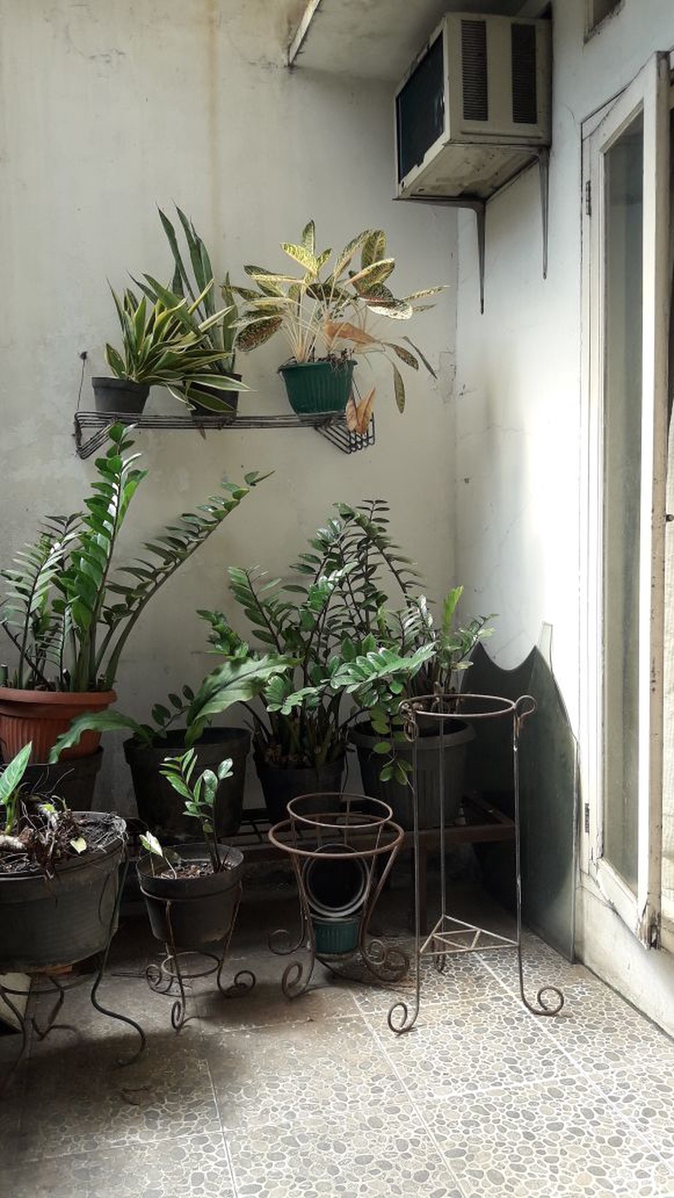 Rumah siap huni,lokasi oke  di Graha Raya Tangerang