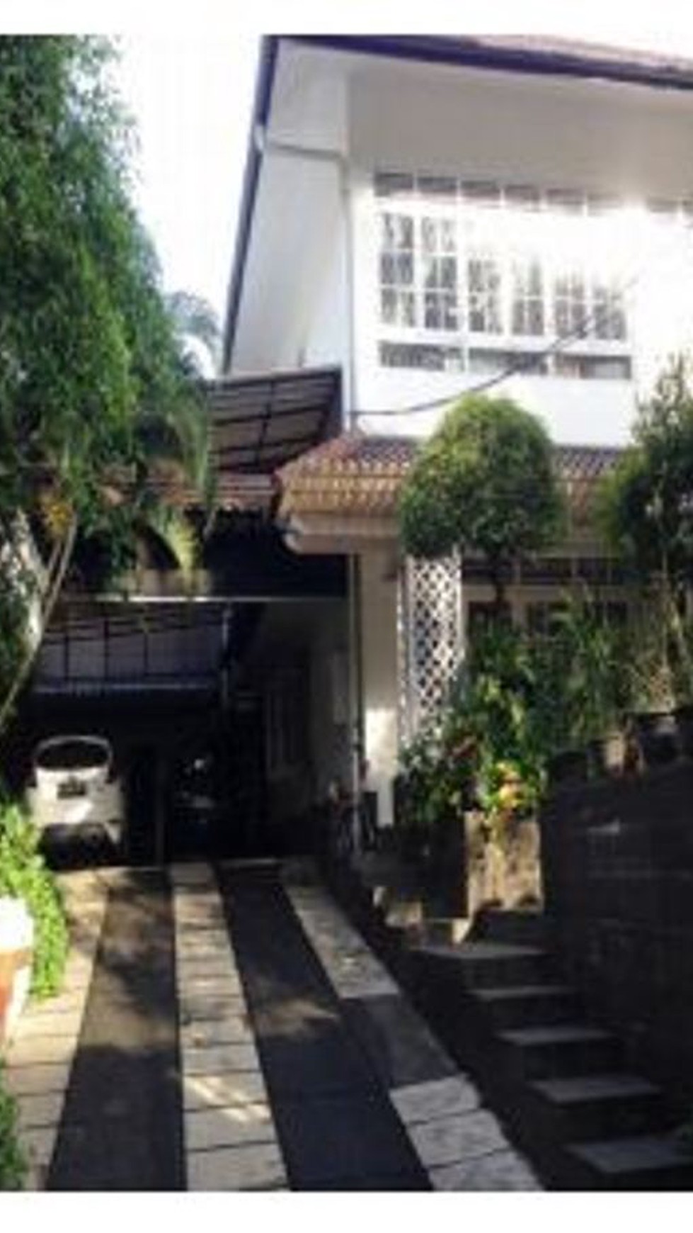 Rumah halaman luas,bagus,siap huni di Kebayoran Baru Jakarta selatan