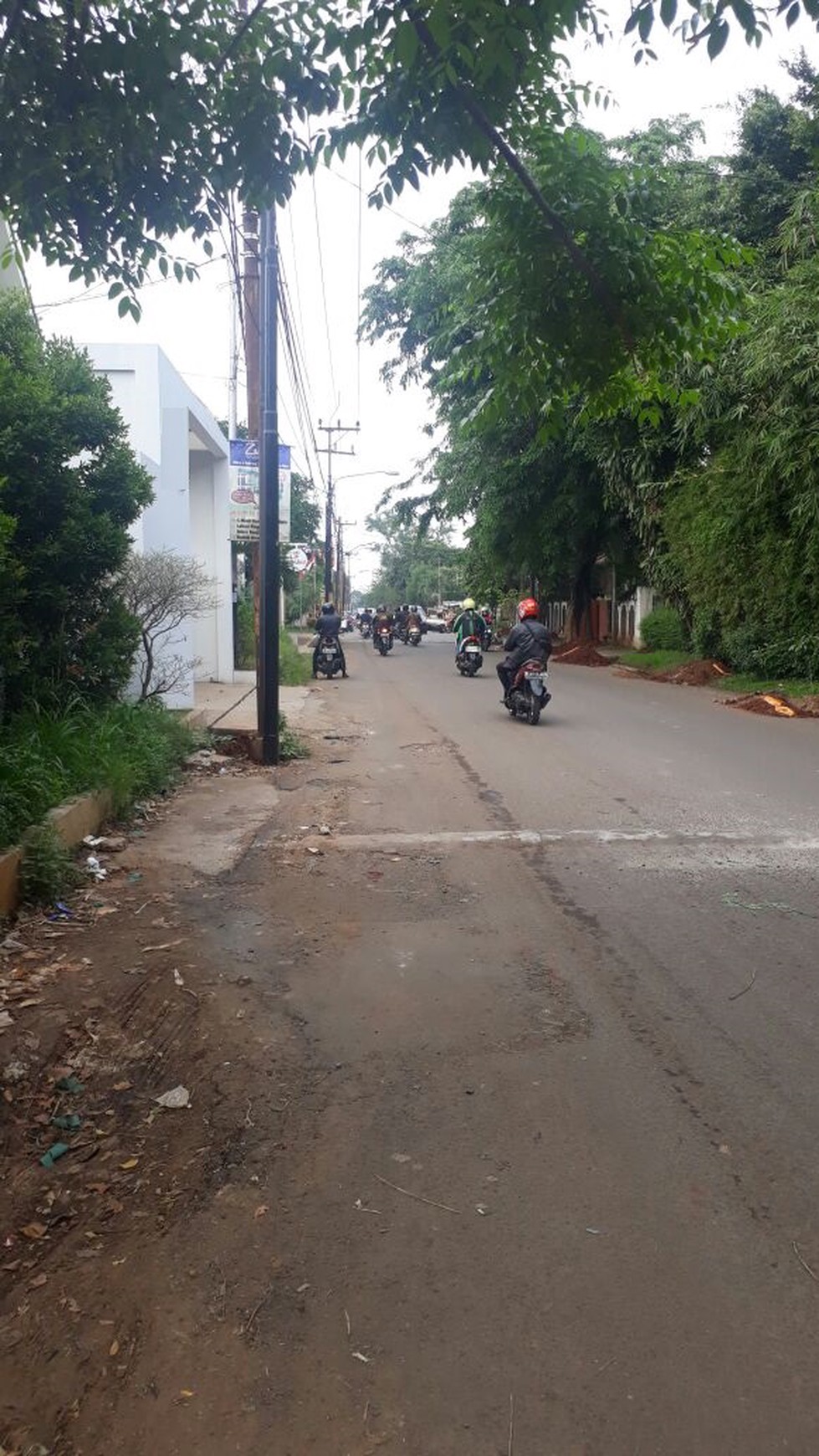 Rumah Baru,Dalam cluster di Cipadu Tangerang Selatan