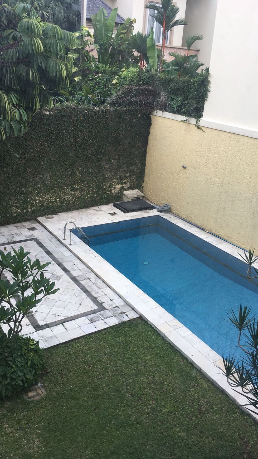 Beautiful house for rent in kemang