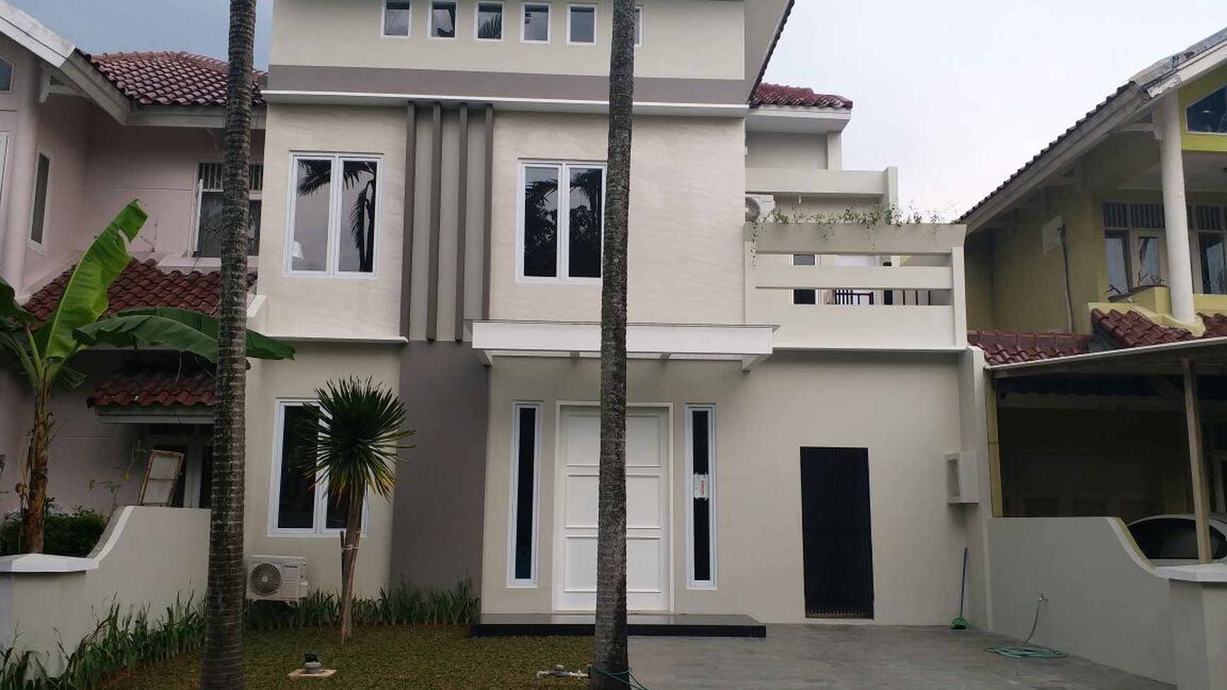 Dijual Rumah Baru Renovasi Furnish Baru di Taman Bromo - Lippo Karawaci