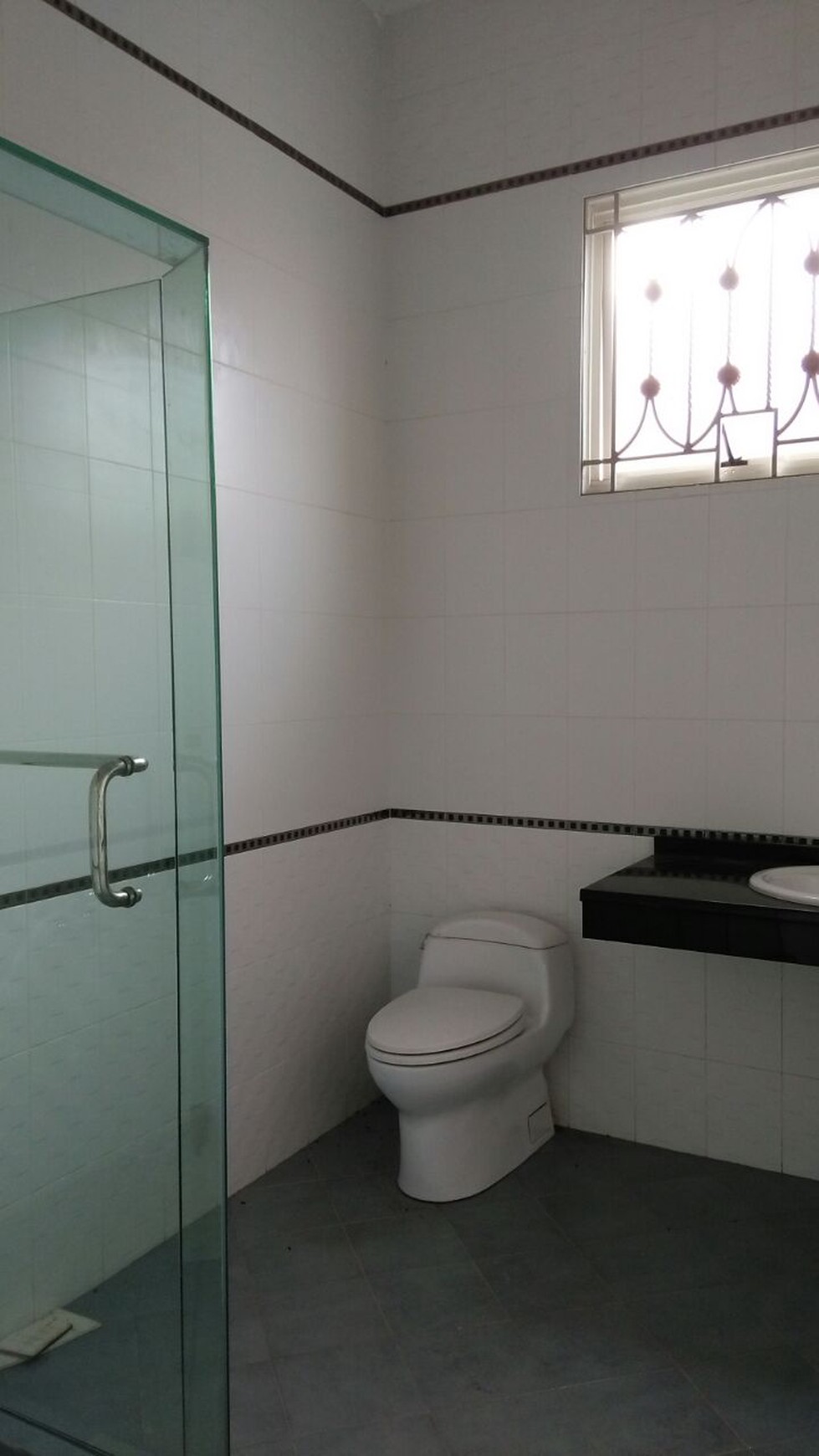 Disewakan Rumah di Taman Beverly Golf - Lippo Karawaci