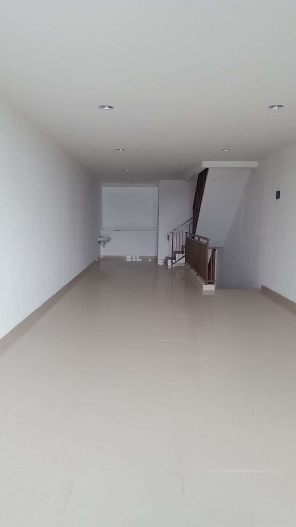 Dijual Ruko di Jl. Borobudur Raya - Perum 2, Karawaci
