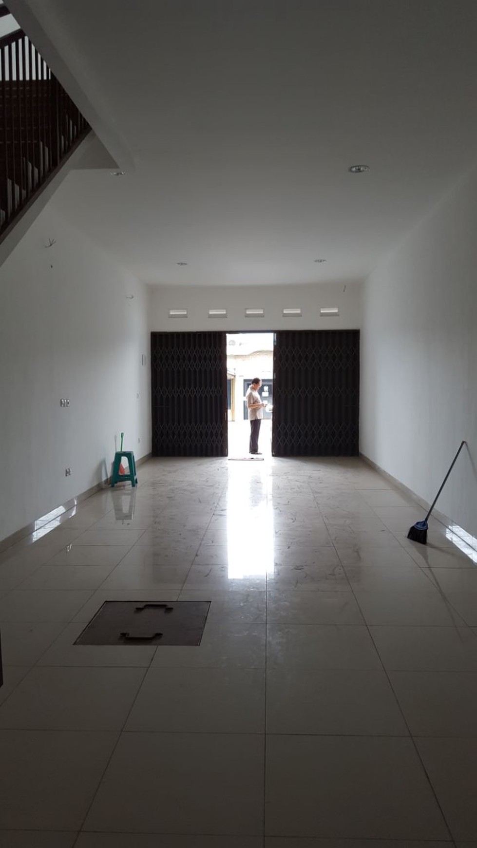 Dijual Ruko di Jl. Borobudur Raya - Perum 2, Karawaci