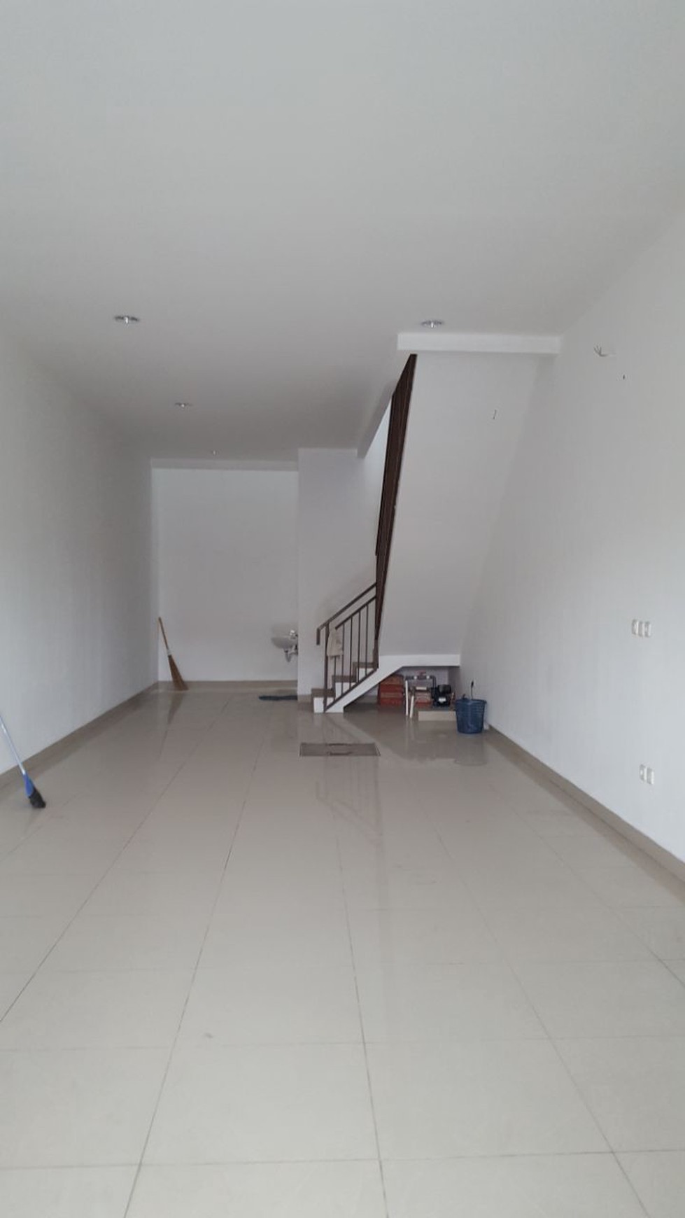 Dijual Ruko di Jl. Borobudur Raya - Perum 2, Karawaci