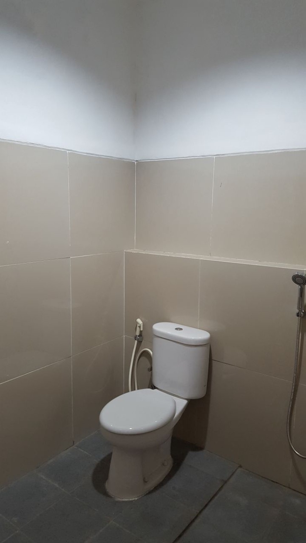 Dijual Ruko di Jl. Borobudur Raya - Perum 2, Karawaci