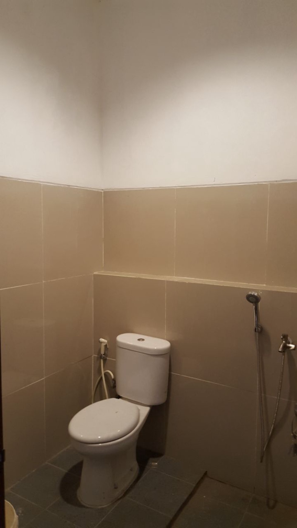 Dijual Ruko di Jl. Borobudur Raya - Perum 2, Karawaci