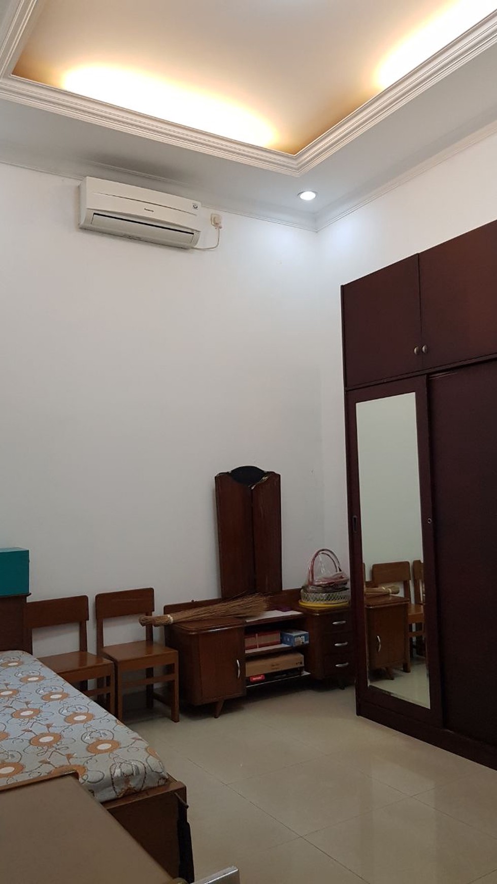Lokasi terletak di kompleks perumahan yang aman dan nyaman