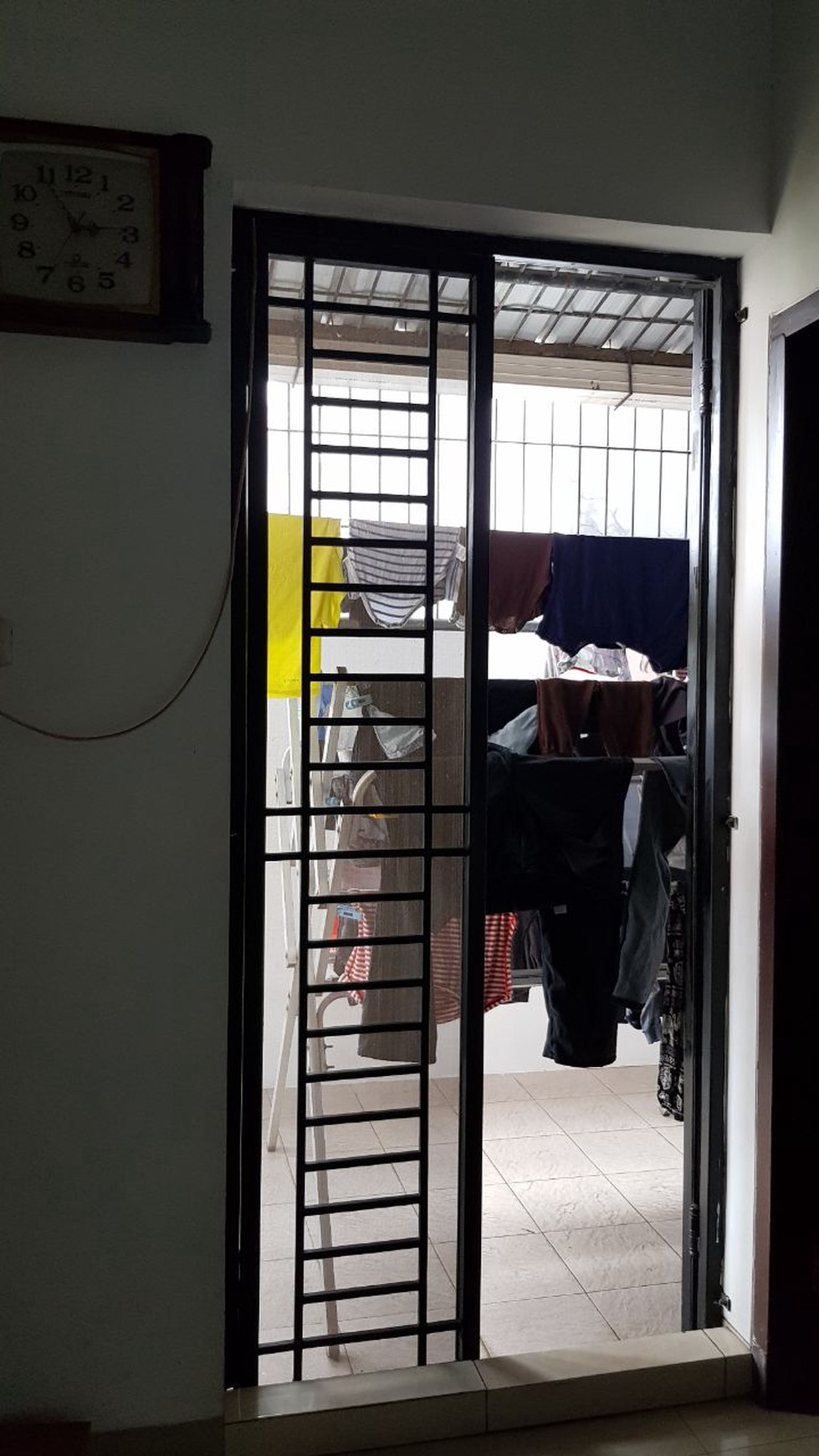 Lokasi terletak di kompleks perumahan yang aman dan nyaman