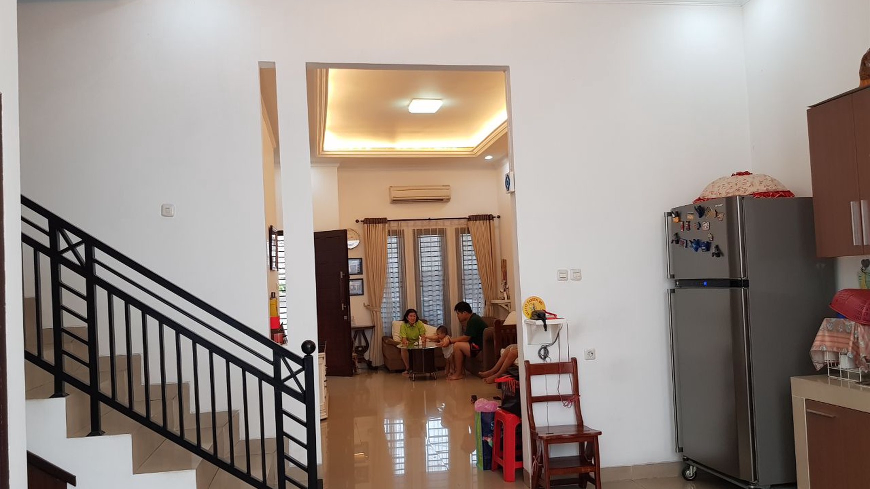 Lokasi terletak di kompleks perumahan yang aman dan nyaman