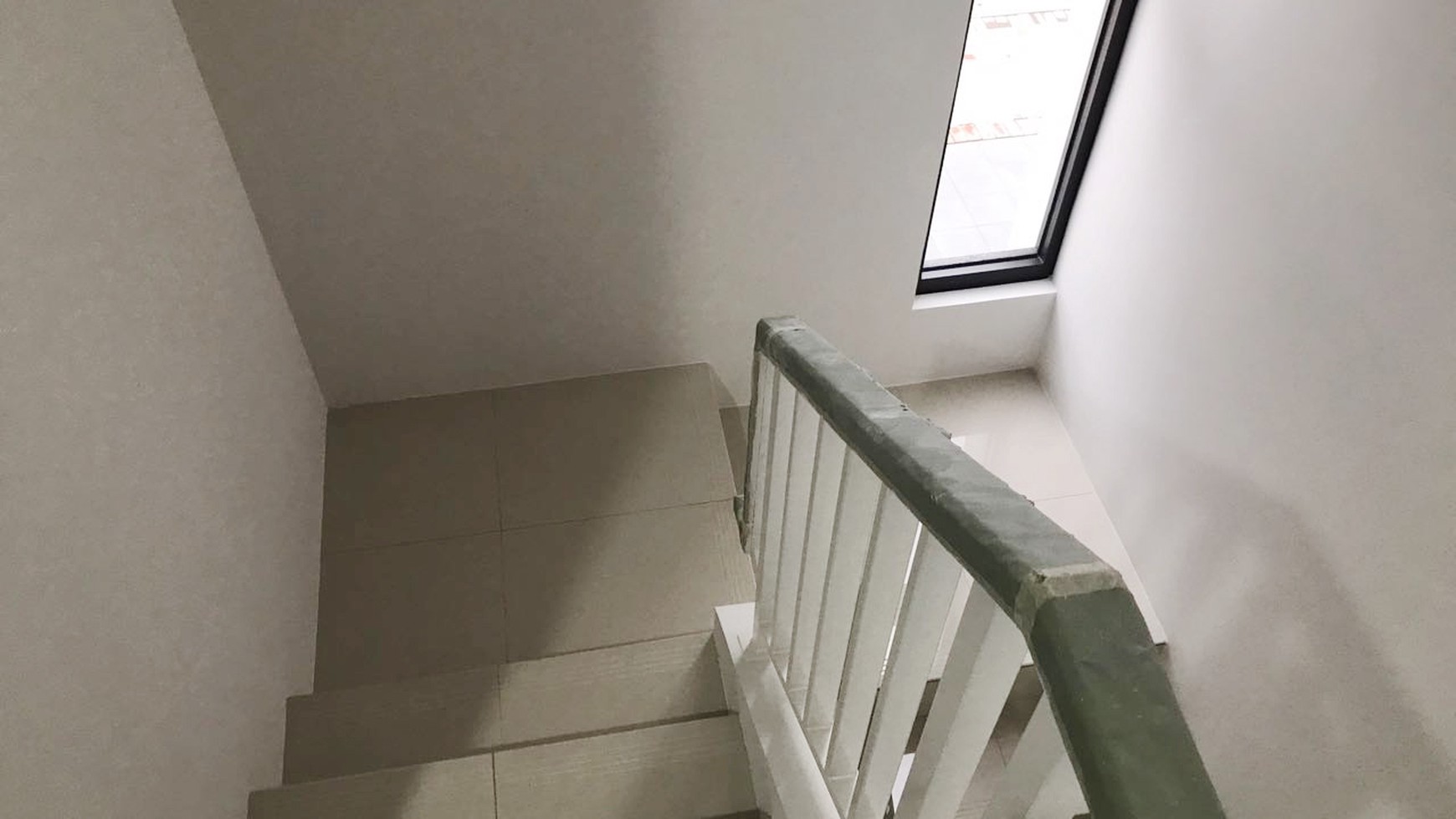 Rumah dijual nyaman, aman, akses lokasi sangat strategis @Kebayoran Harmony, Bintaro