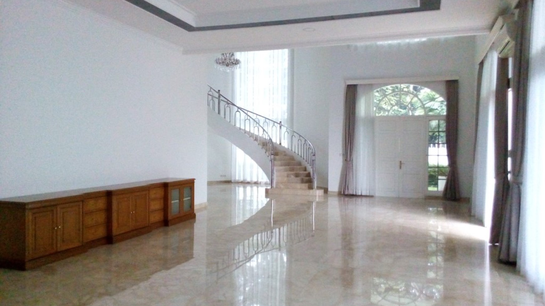 Beautiful house for rent in Pondok Indah