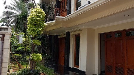 Rumah di Sewa Bukit Hijau Pondok Indah