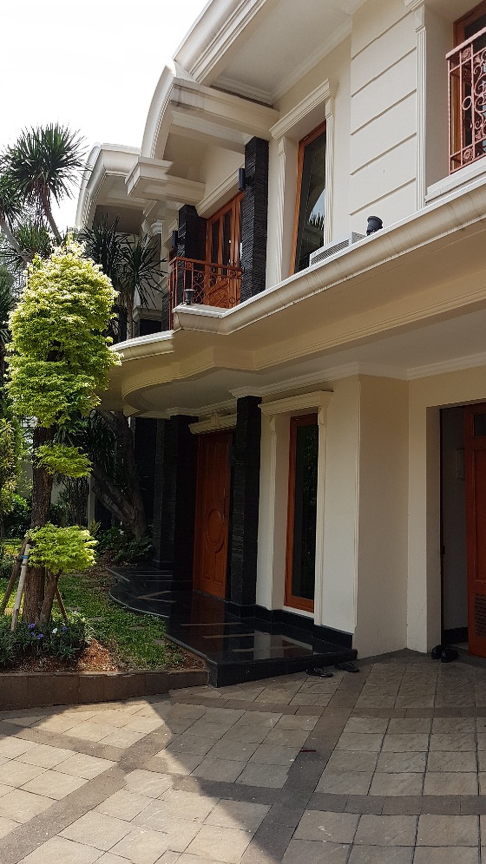 Rumah di Sewa Bukit Hijau Pondok Indah