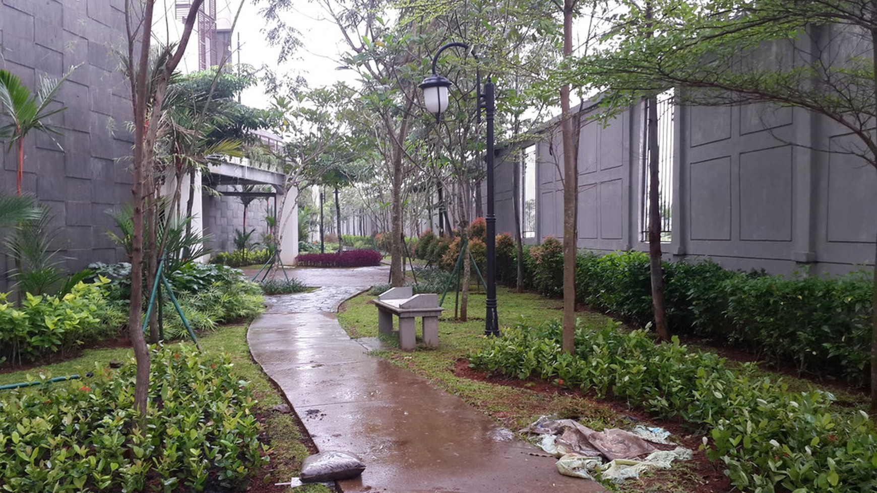 Siap huni. ac, gorden, kitchen set