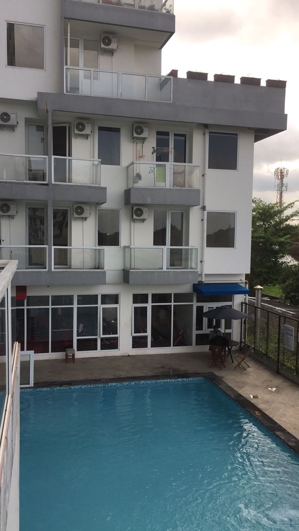 APARTEMEN DENGAN TIPE KAMAR STUDIO DI LOKASI STRATEGIS DI PUSAT KAMPUS DAN BISNIS