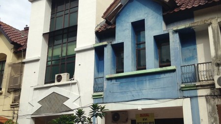 Ruko 3 Lantai di Centra Bintaro - Sektor 9