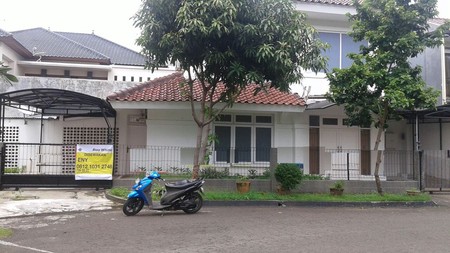 Rumah jalan lebar,siap huni di Bintaro Jaya 9