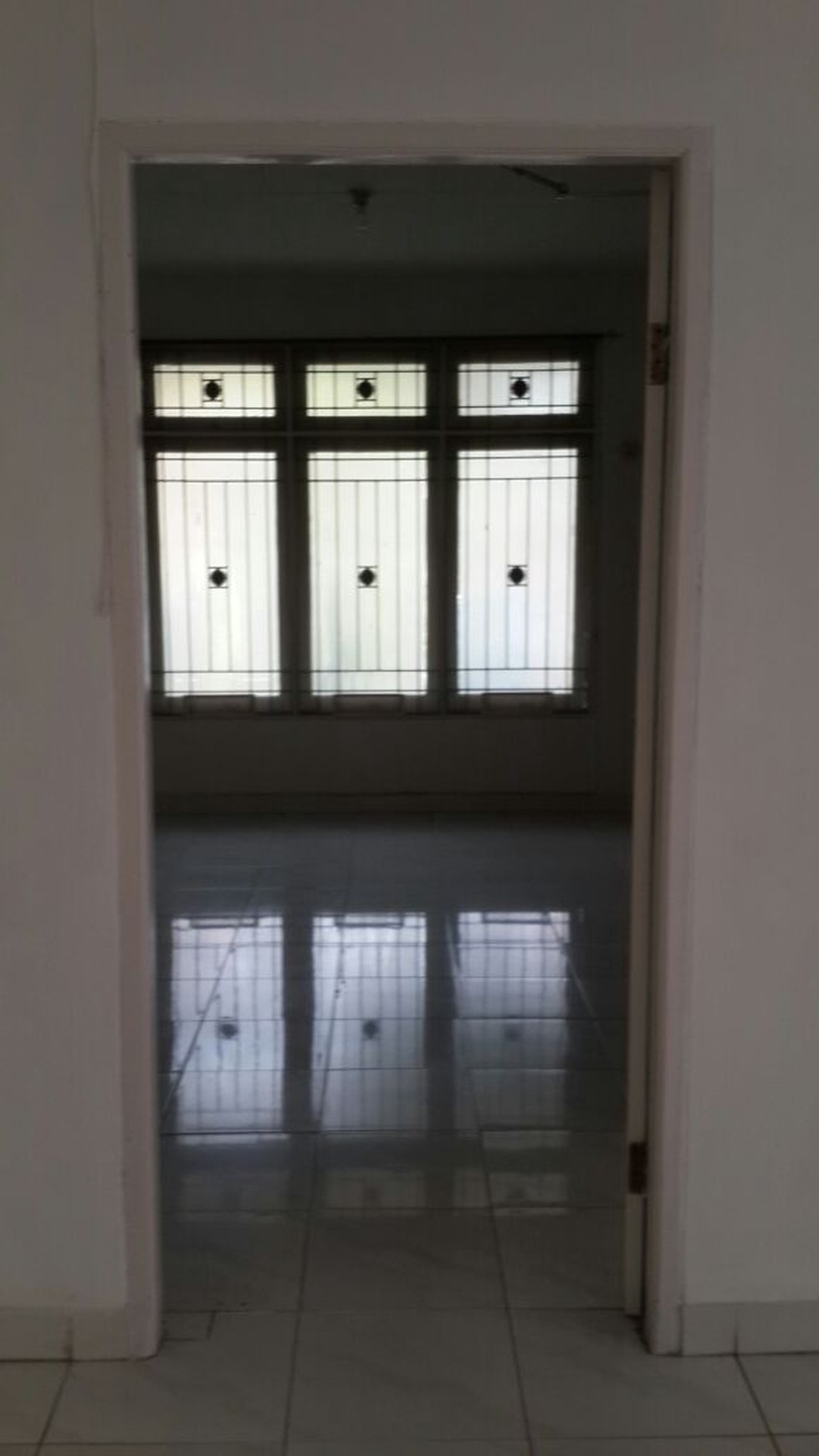 Rumah jalan lebar,siap huni di Bintaro Jaya 9