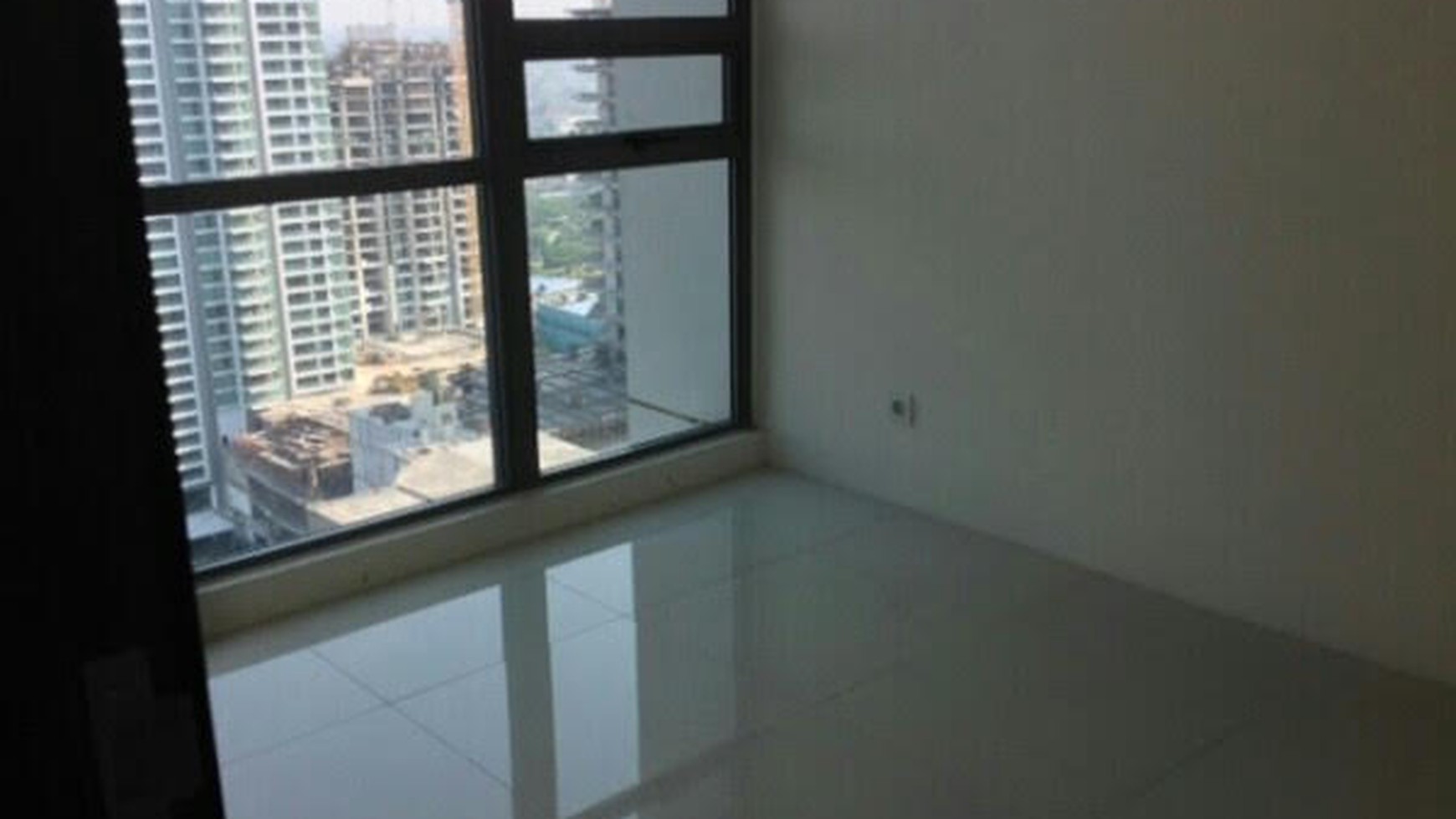 Apartement Saint Moritz, Royal Suite Tower 1, Harga nego di Kembangan Jakarta Barat