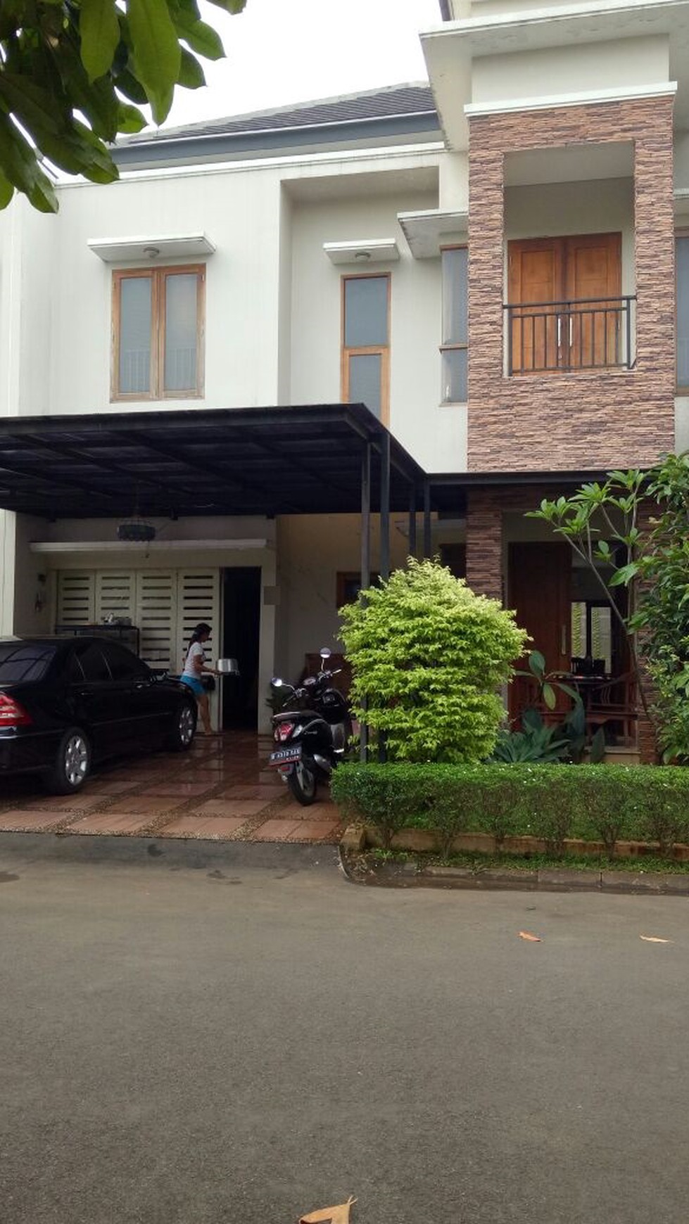 Rumah Dijual Minimalis Bagus Dalam Cluster di Veteran Jakarta Selatan