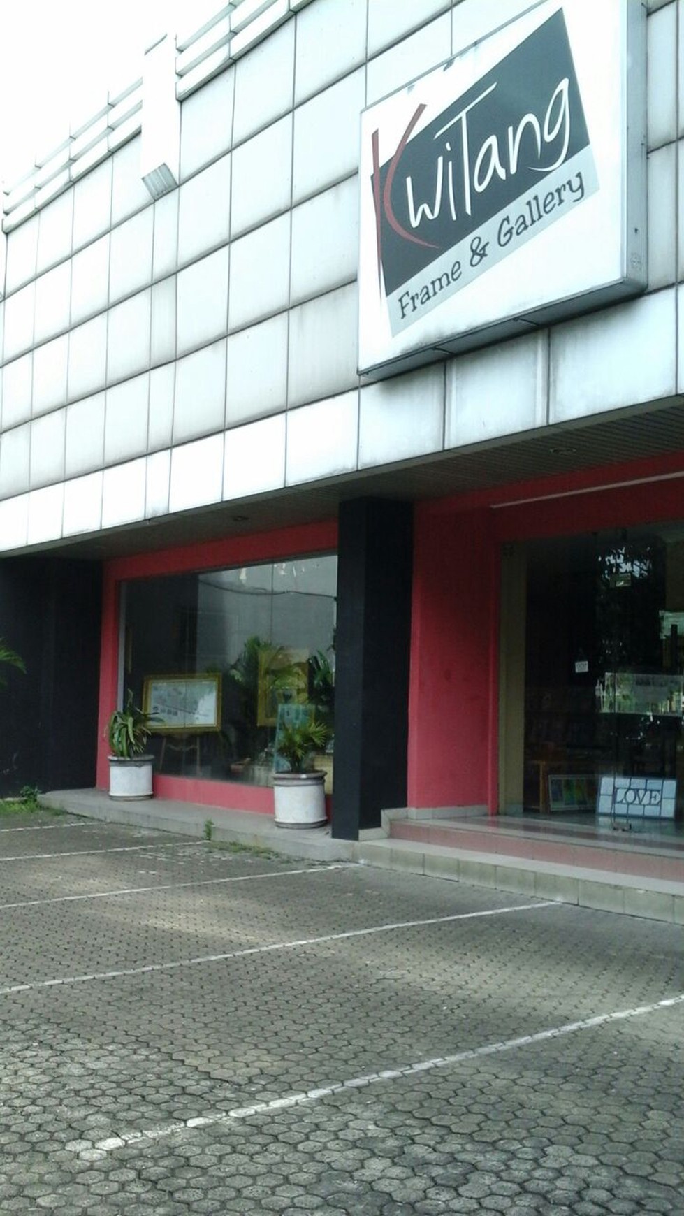 Gedung di Kwitang Raya Lokasi strategis - SHM
