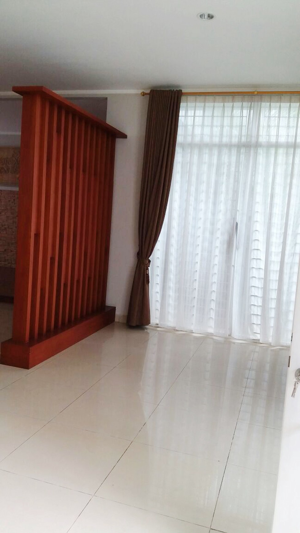 Disewakan Rumah lokasi sangat strategis, nyaman, aman dan siap huni @Kebayoran View, Bintaro