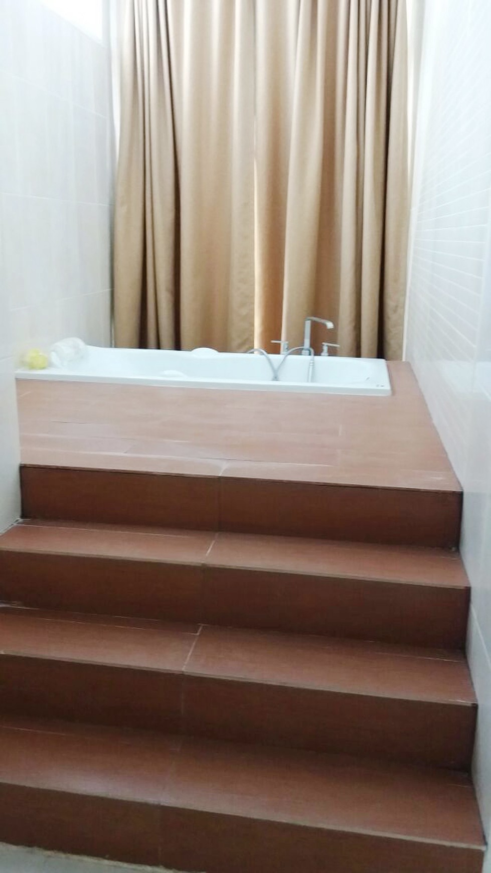 Disewakan Rumah lokasi sangat strategis, nyaman, aman dan siap huni @Kebayoran View, Bintaro