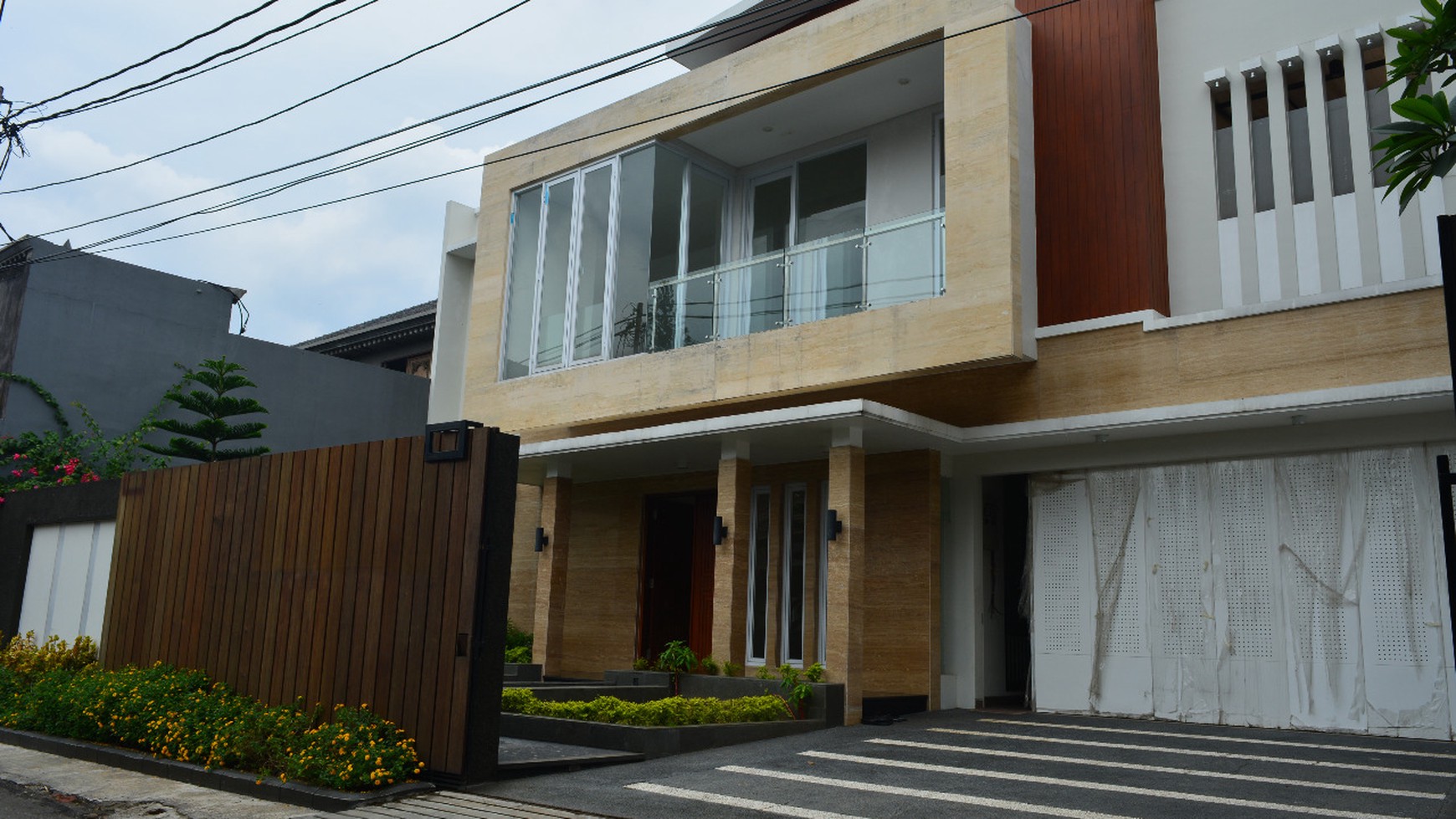 Dijual Rumah Brand New Luxury