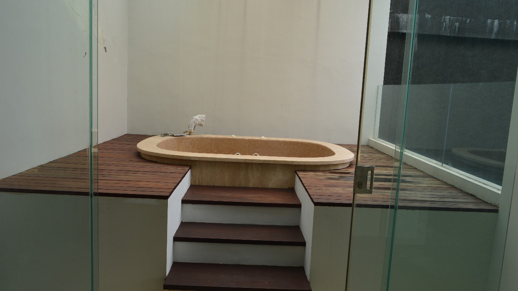 Dijual Rumah Brand New Luxury