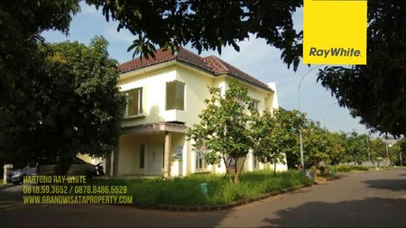 Dijual cepat rumah di grand wisata bekasi 2lantai Hook, dekat taman view menawan.
