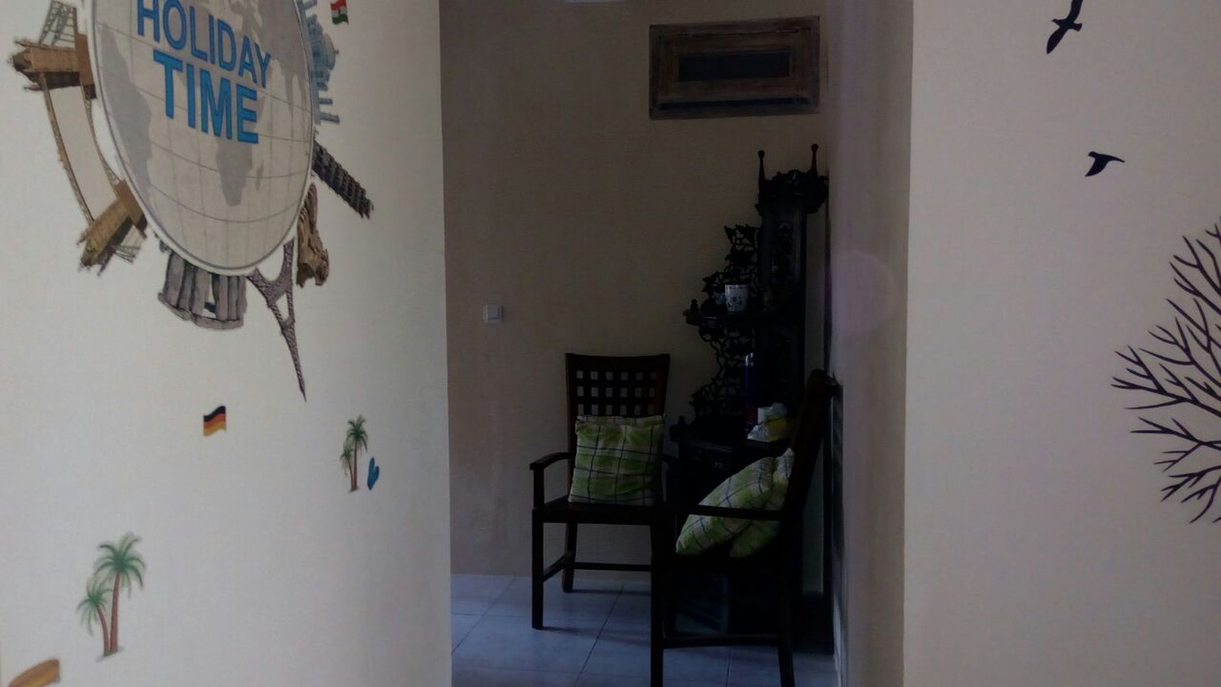 HUNIAN ETNIK+FURNITURE  DISEWAKAN, DENGAN PEMANDANGAN EMBUNG TAMBAK BOYO