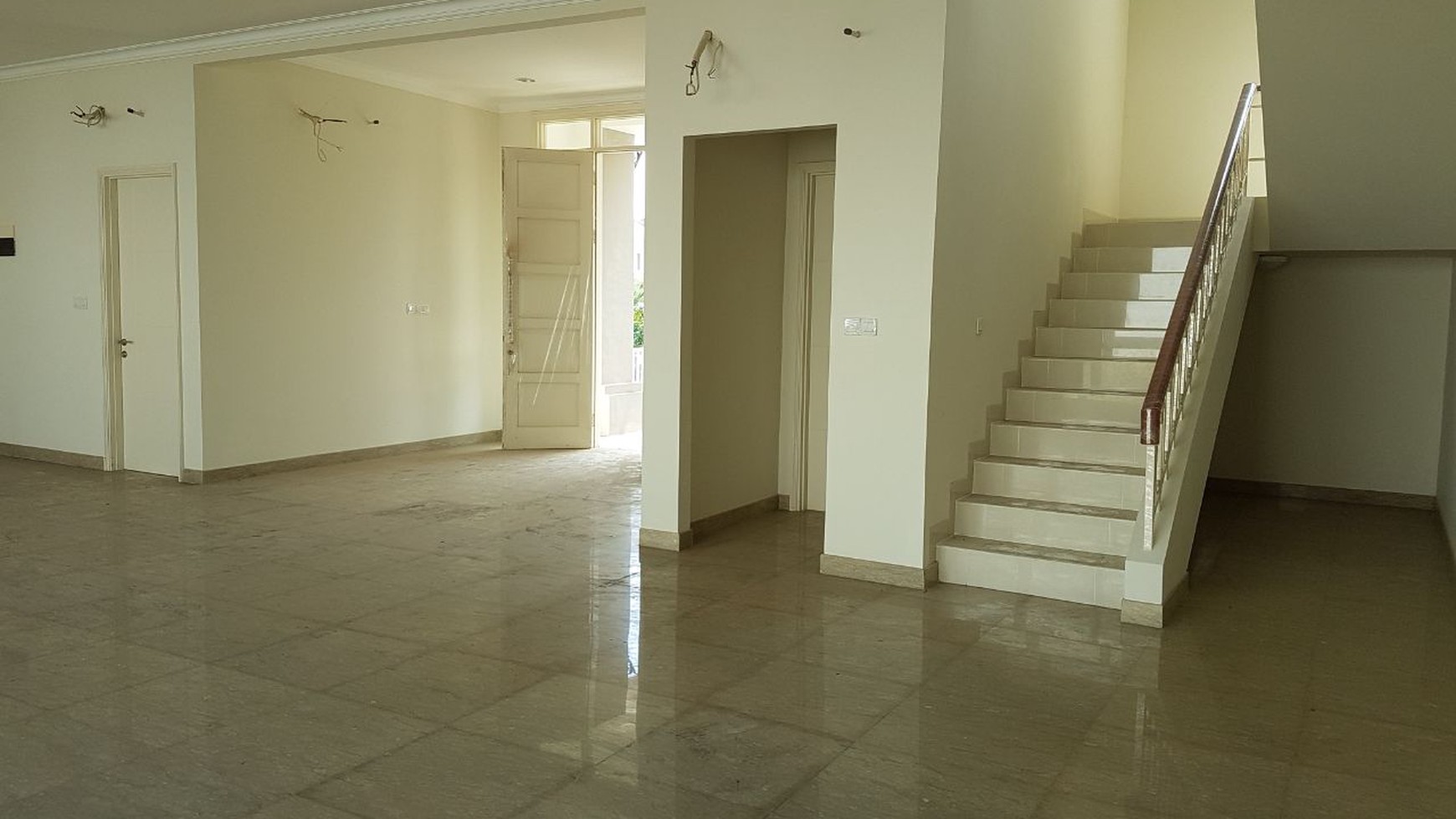 Dijual Rumah di Cluster Amethyst - Gading Serpong